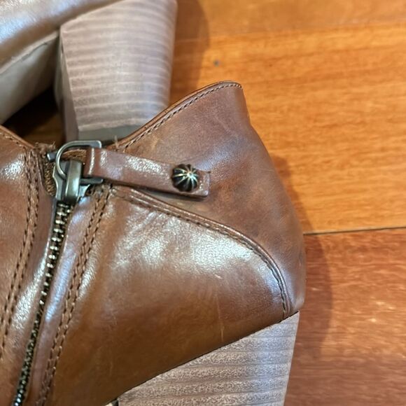 Frye Women's Reed Shootie Ankle Boot Caramel size 9 - Picture 5 of 12